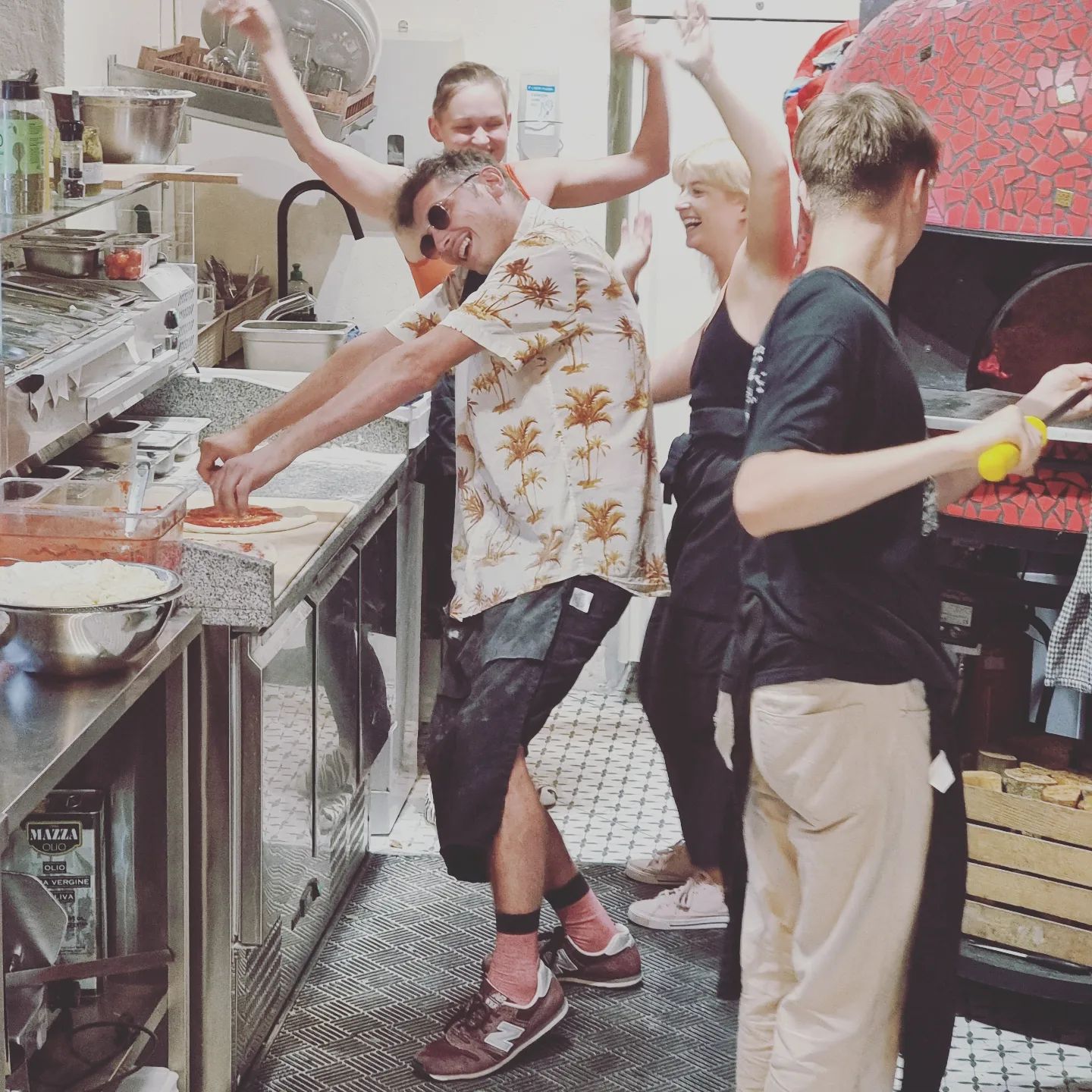 This is how we pizza! 😎
